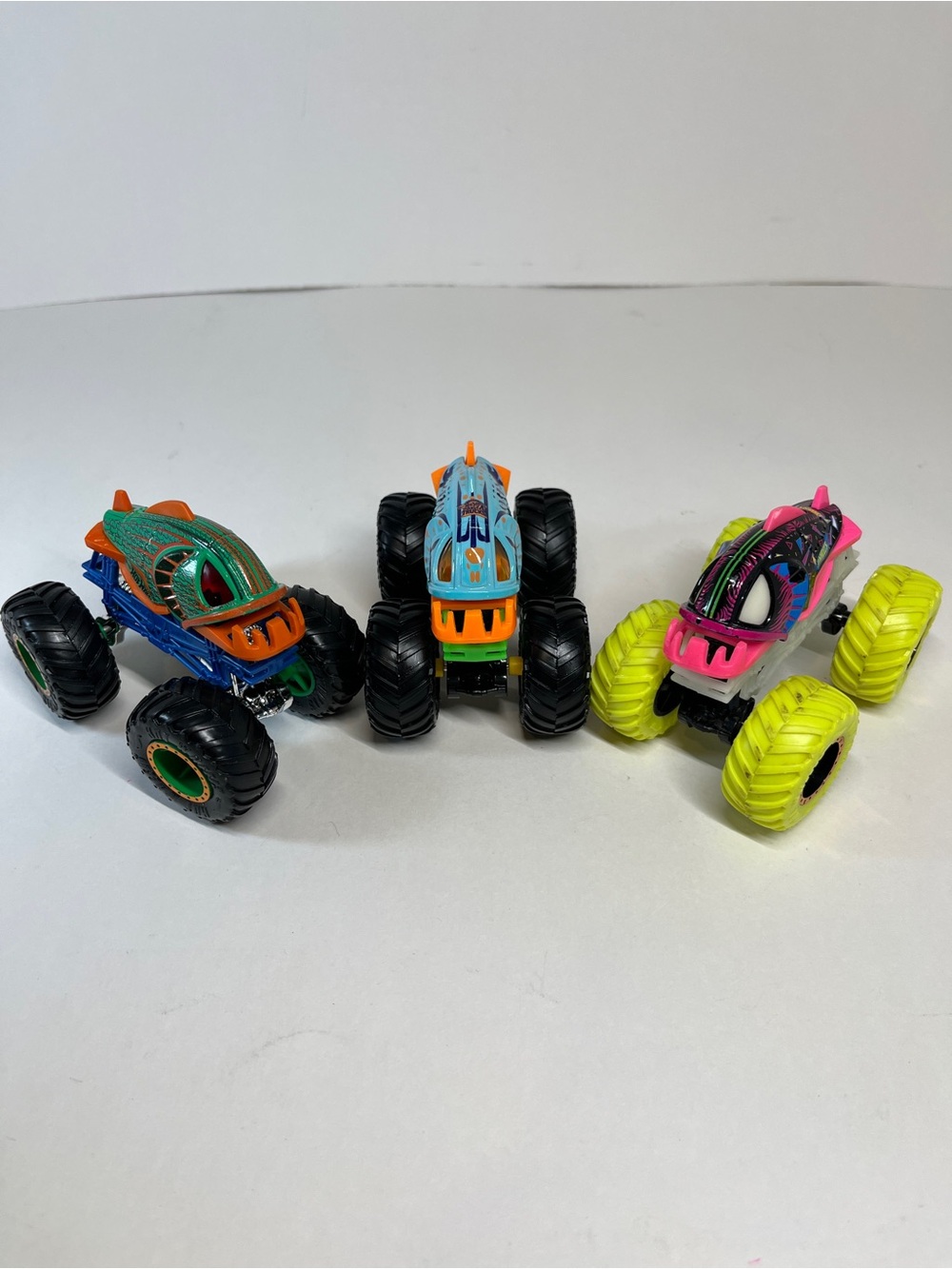 Monster Jam Truck Hot Wheels Piran-Ahhhh Piranha Fish 1:64 Loose Lot Pink Green